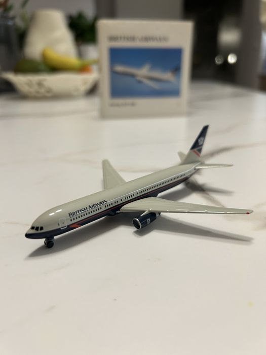 Model Boeing 767-300 Herpa