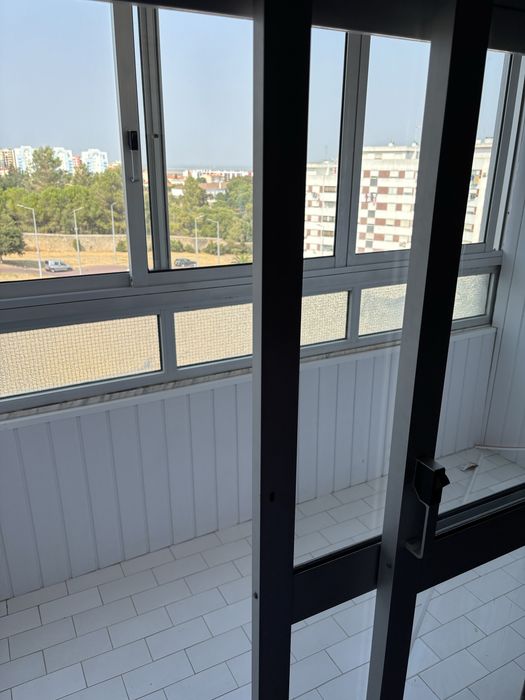 Alugo quarto compartilhado