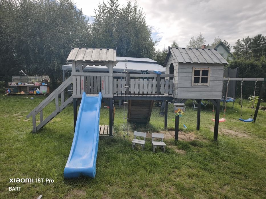 Drewniany plac zabaw  mała kraina