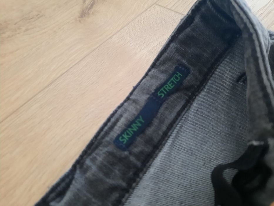 Calças Benetton 10 - 11 anos cinzento