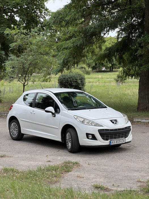 Peugeot 207 2011г.в