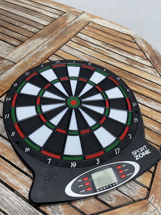 Alvo eletrónico + 3 dardos