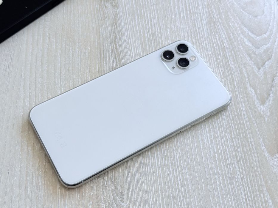 Продаю iPhone 11 Pro Max 256GB White
