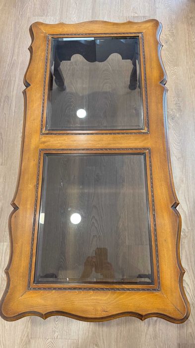 Mesa de centro ou apoio de sala