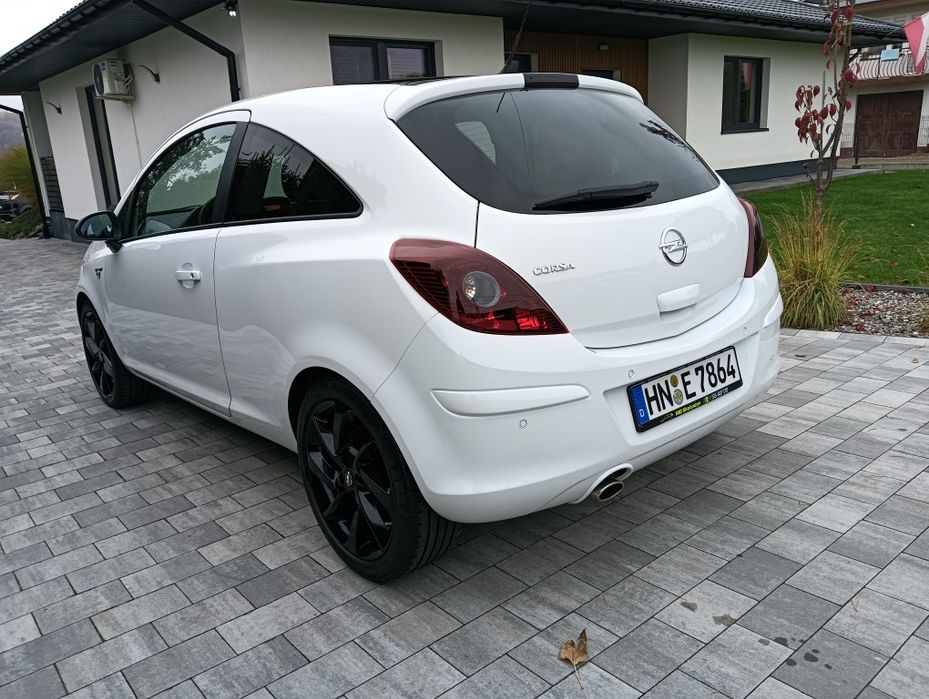 Opel Corsa Black & White, lift