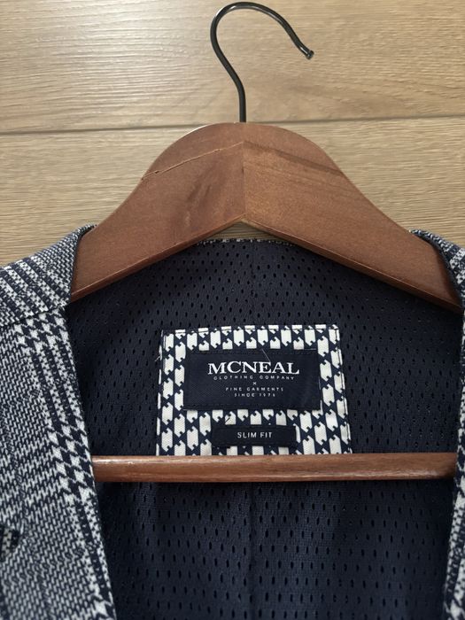 Elegancka kamizelka w kratę McNeal