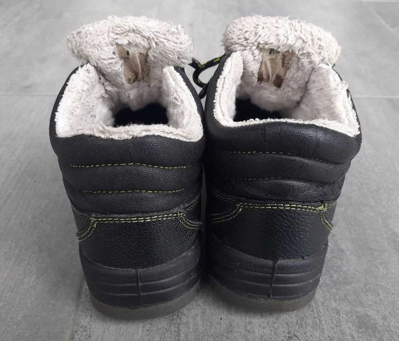 Б/у утепленные ботинки рабочие BRYES, Польша р. 40, стелька 26 см