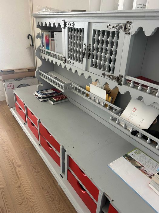 Armário com 10 gavetas