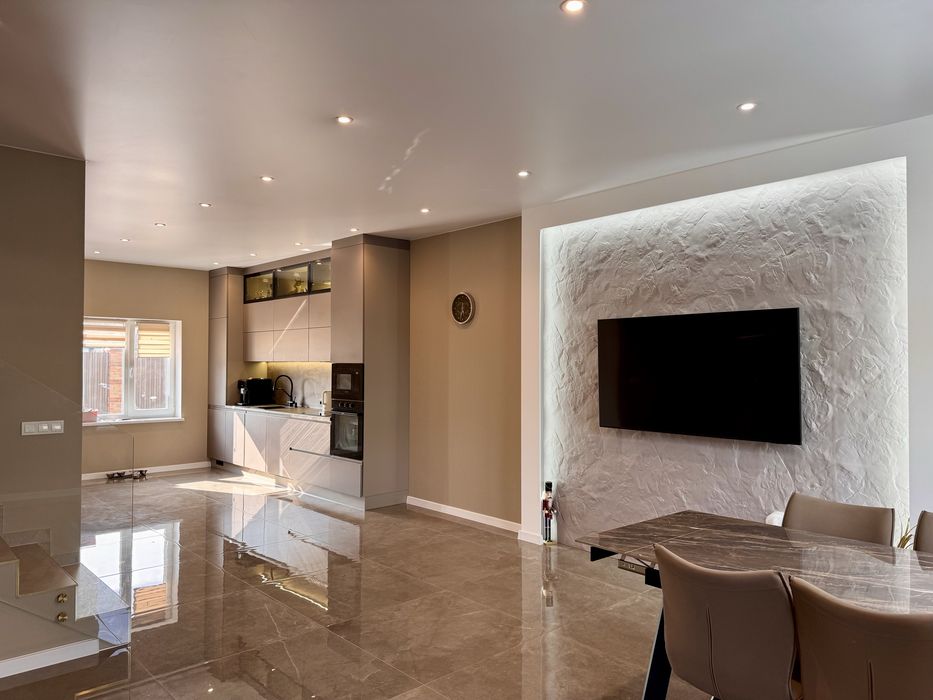 Продажа таунхауса с ремонтом в Крюковщине! КГ Удачный!! Без комиссии!!