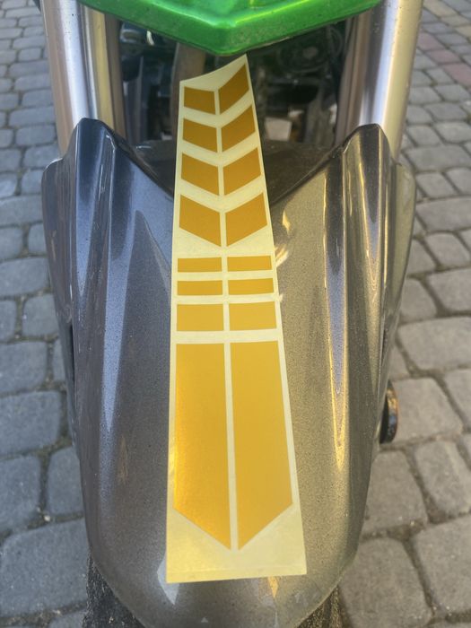 Наклейки на мото (на крило на бак на диски ) і (підсвітка ) тюнінг