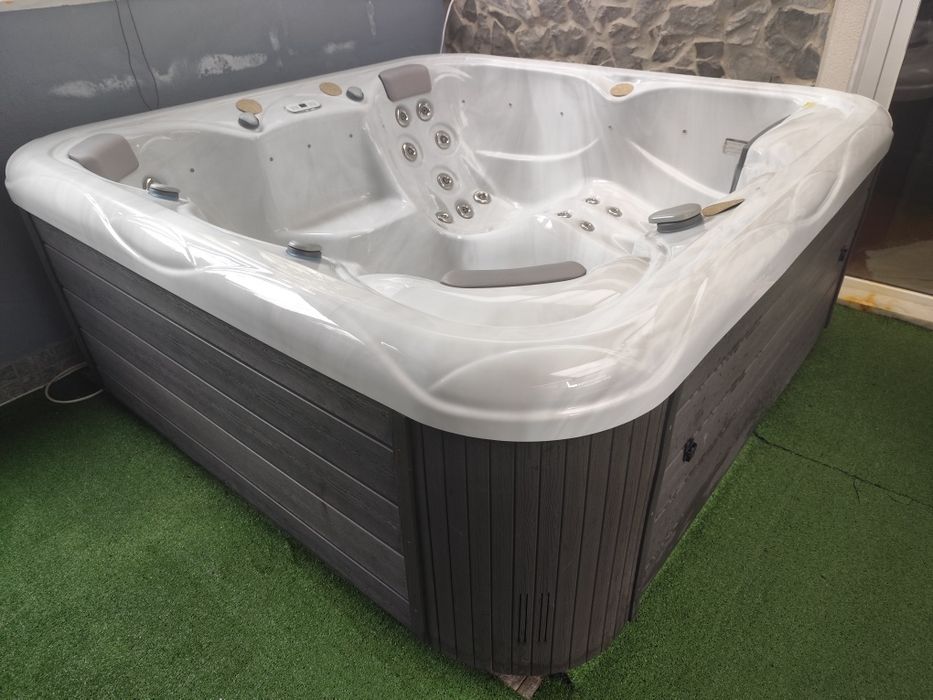 Jacuzzi de 6 lugares