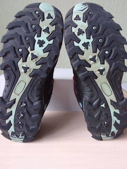 Кросівки WATERPROOF   41 розмір