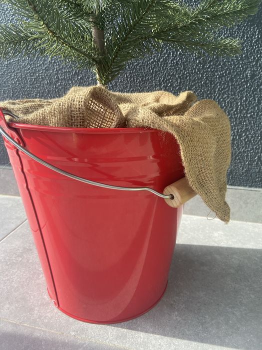 Árvore de natal com balde IKEA