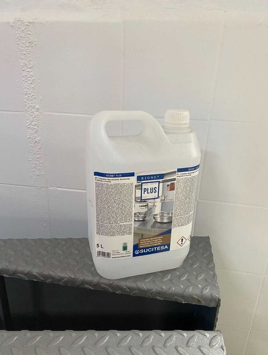 Bidões de plástico, para líquidos de 5, 20 e 25 litros