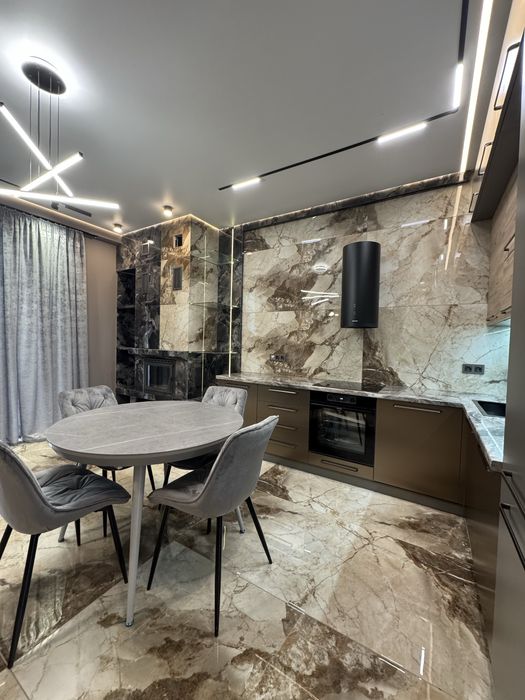 Продаж стильного 4кімнатного котеджу