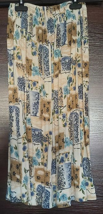 Spódnice na cieplejsze dni. Dodatkowo spódnica i golf gratis!