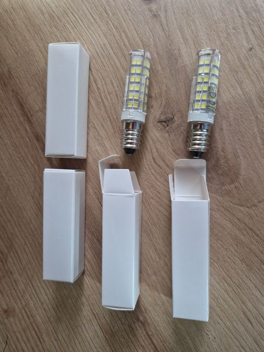 Lâmpadas LED, 4 unidades,  modelo E14,  9W,  6000K Luz Branca. Novas