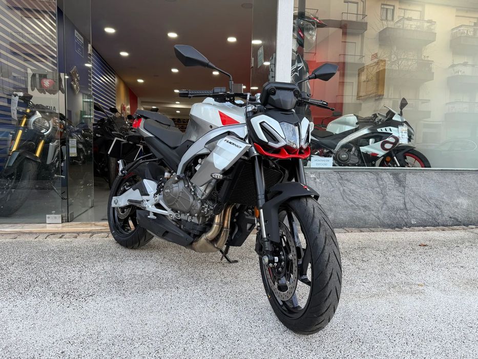 Aprilia Tuono 457 - MOTA DE SERVIÇO !! - DESDE 85 EUR / MÊS !!