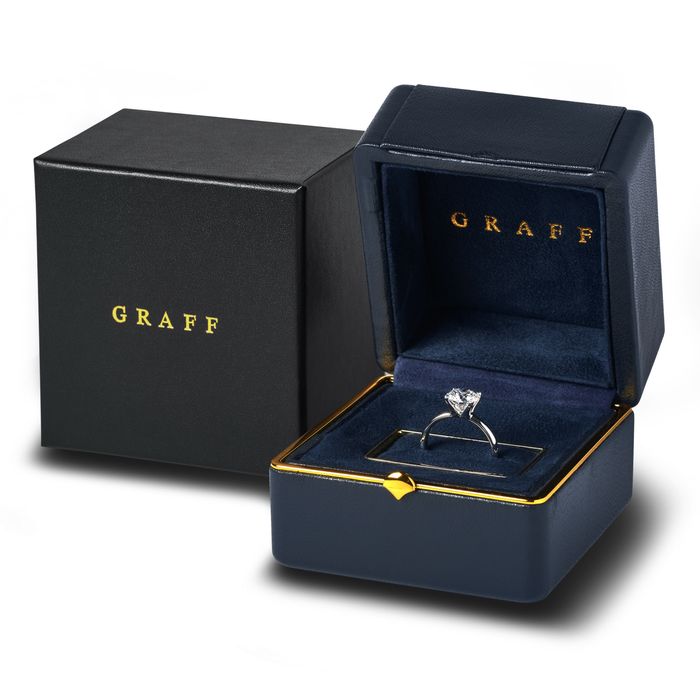 Каблучка з діамантом 2 карати