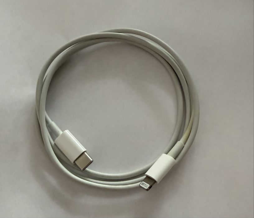 Apple USB-C to Lightning Cable 1m (MUQ93)