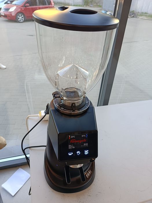 Аренда кофейного оборудования 2.6 кВт Simonelli Appia Compact + гриндер.