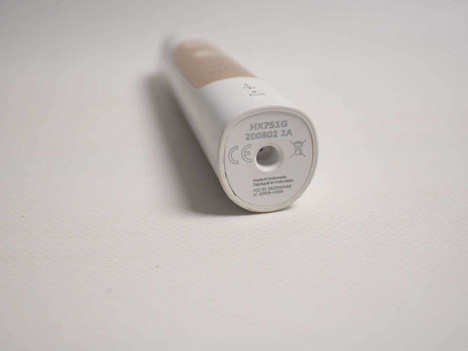 Акумуляторна зубна щітка Philips Sonicare ExpertResults 6100 HX751V