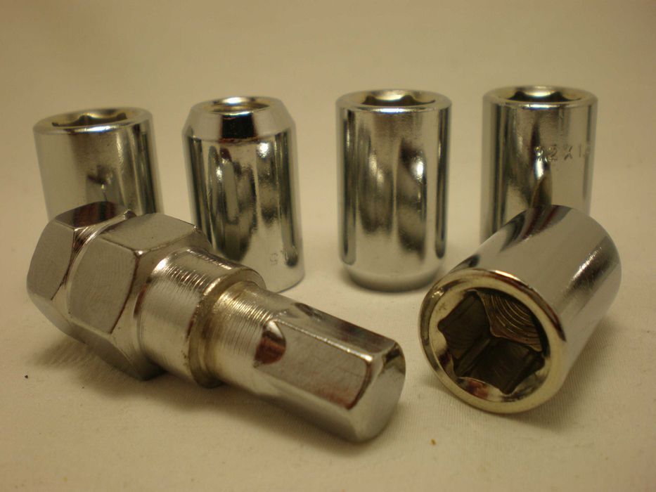 Гайка колесная с внутр. шестигранником. 599 грн/20гаек + 1ключ