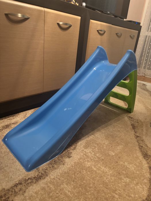 Zjeżdżalnia mała plastikowa