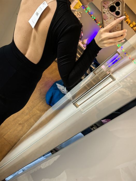 Body Ola voga czarne wycięte plecy