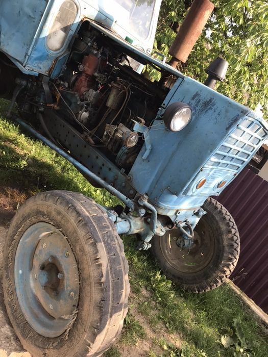 Продам трактор на ходу