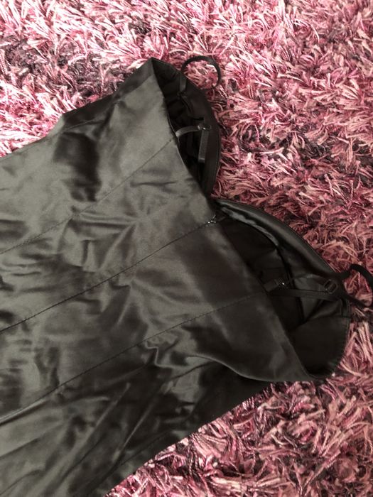 Sukienka 38 mala czarna studniowka satynowa