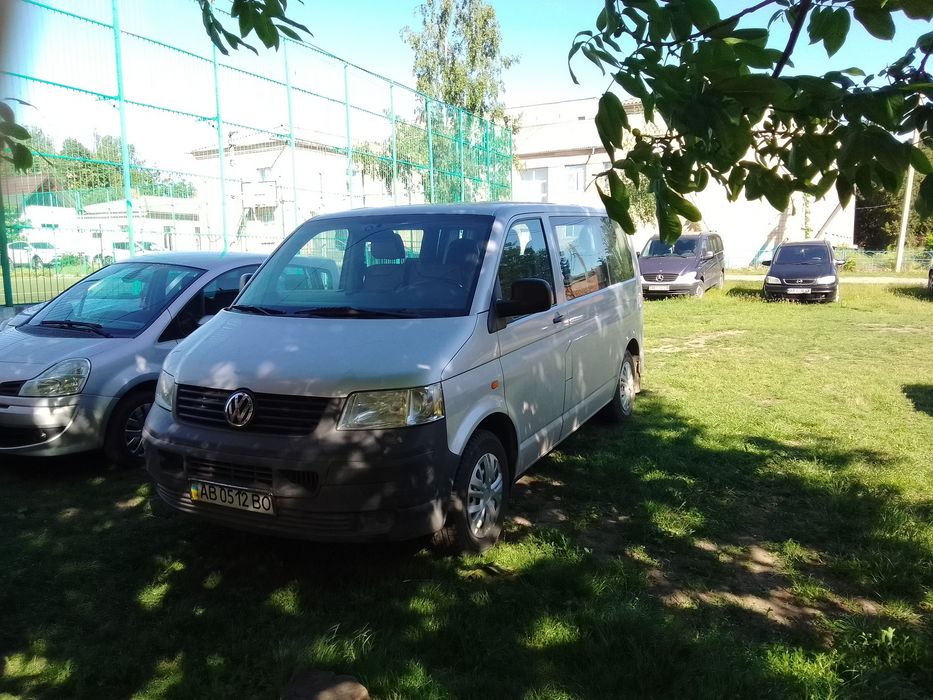 Бус VW T5  продаж.