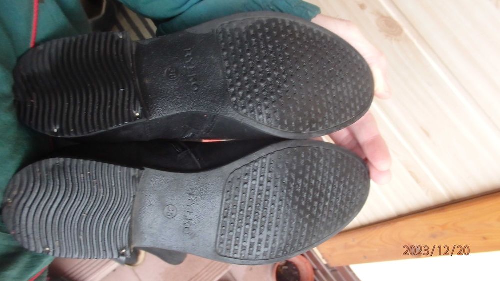 Buty damskie wysokie firmy Ryłko rozmiar 38.