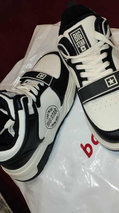 Продам кросівки зимові, чоловічі 40-го розміру