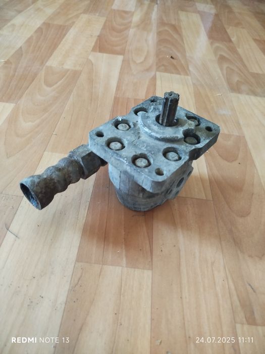 Продам масляный насос НШ-10
