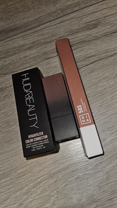 Huda Beauty korektor i pomadka zestaw