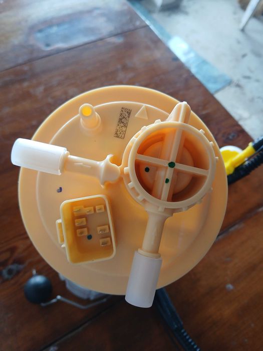 паливний насос вольво хс90