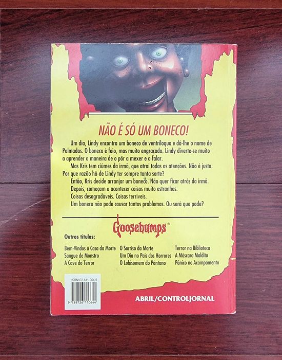 Livro "Arrepios - A Noite do Boneco Vivo" Vol. 7 de R. L. Stine