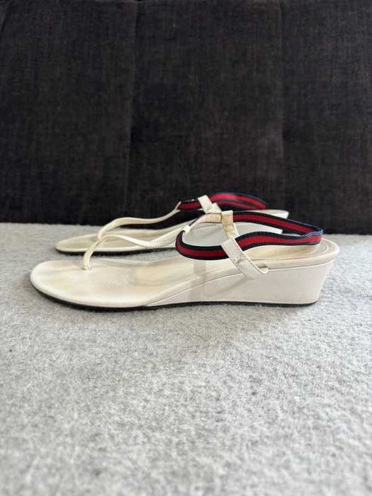 Gucci Leather Web Accent Leather T-Strap 40 sandały japonki na obcasie