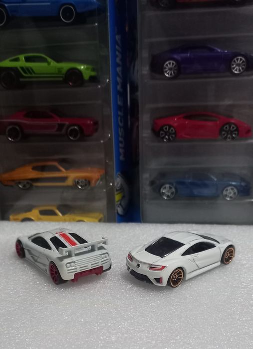 Conjunto 2 hot wheels Acura & mclaren