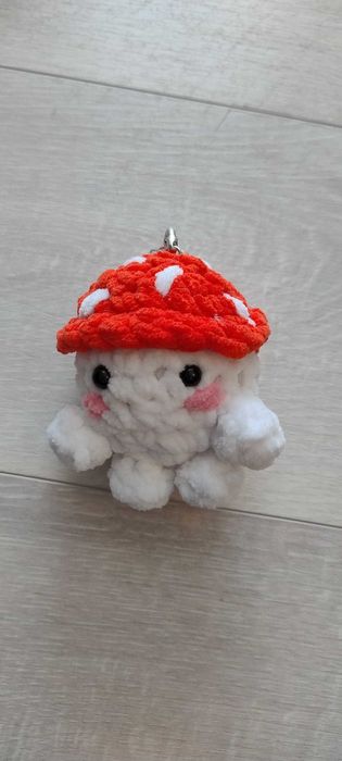 Muchomorek bryloczek handmade