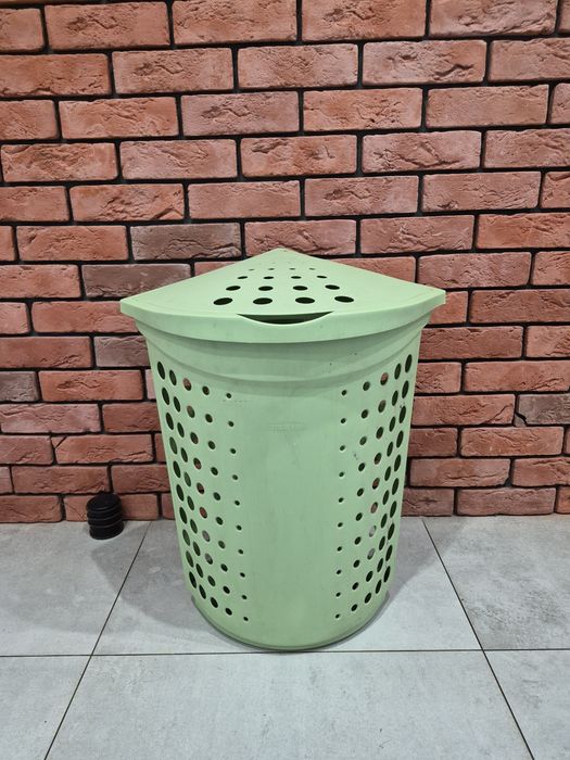 Narożny kosz na pranie 40 l Cruber
