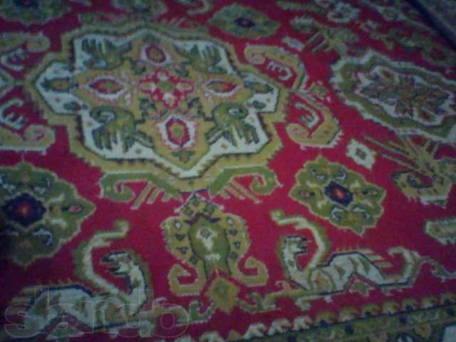 ковёр шерстяной в хорошем состоянии