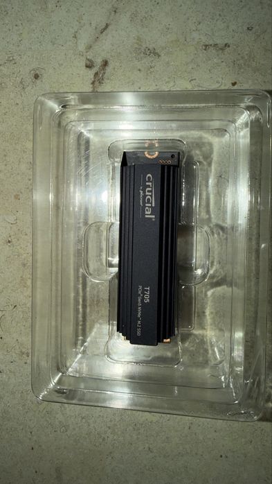 Crucial T705 4TB PCIe Gen5 c/ dissipador – como novo64284292042883123