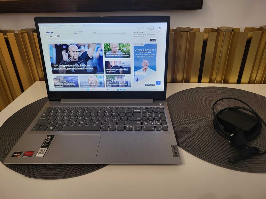 Laptop LENOVO IdeaPad 3 15ADA05 15.6" AMD Ryzen 5 8GB RAM 512GB SSD