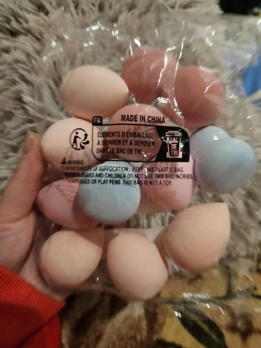 Gąbkeczki do makijażu