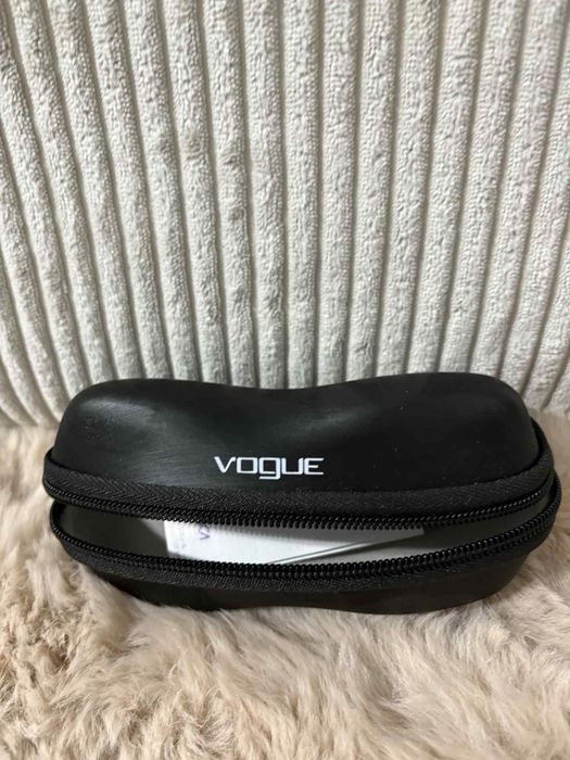 Etui na okulary Vogue czarne