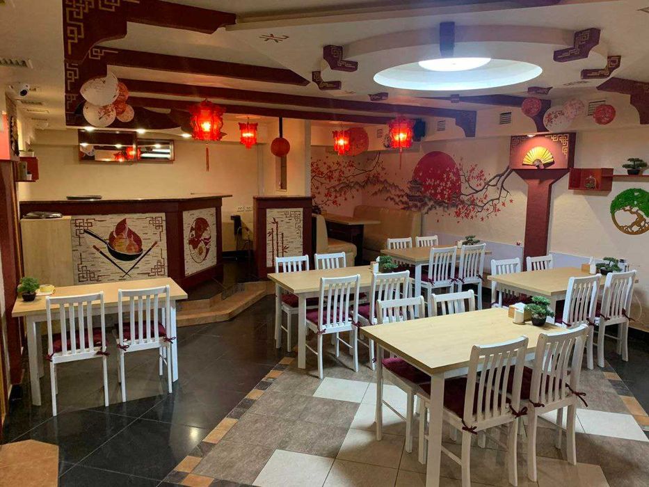 Ресторан азійської кухні в гарному стані