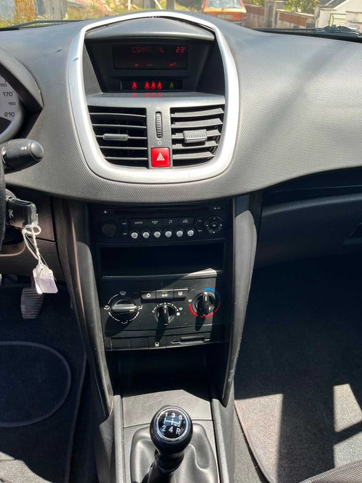 Peugeot 207 — fotografia 7