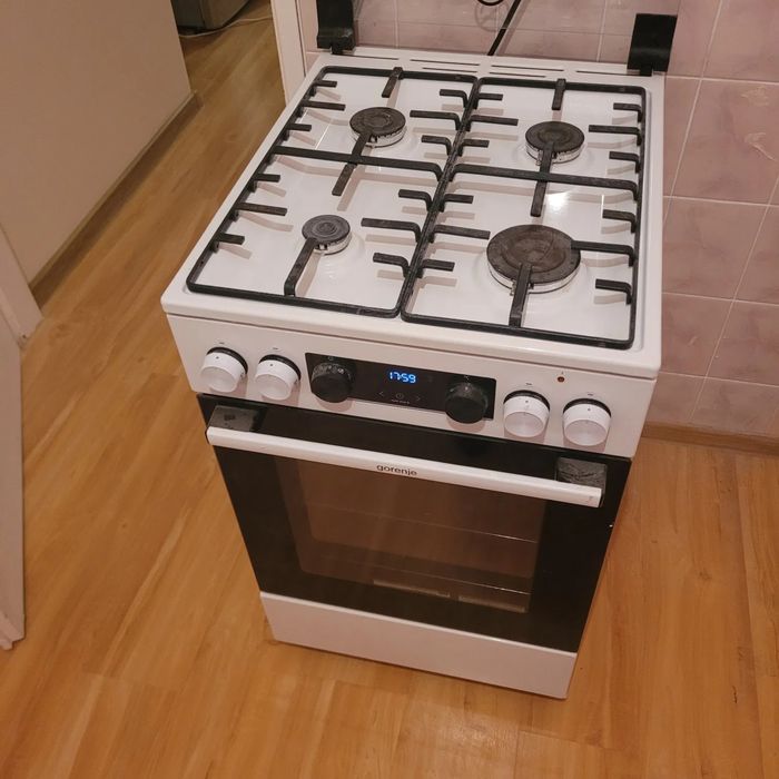 Продам плиту нержавейка Amica 514GcED3 б у в отличном состоянии Италия